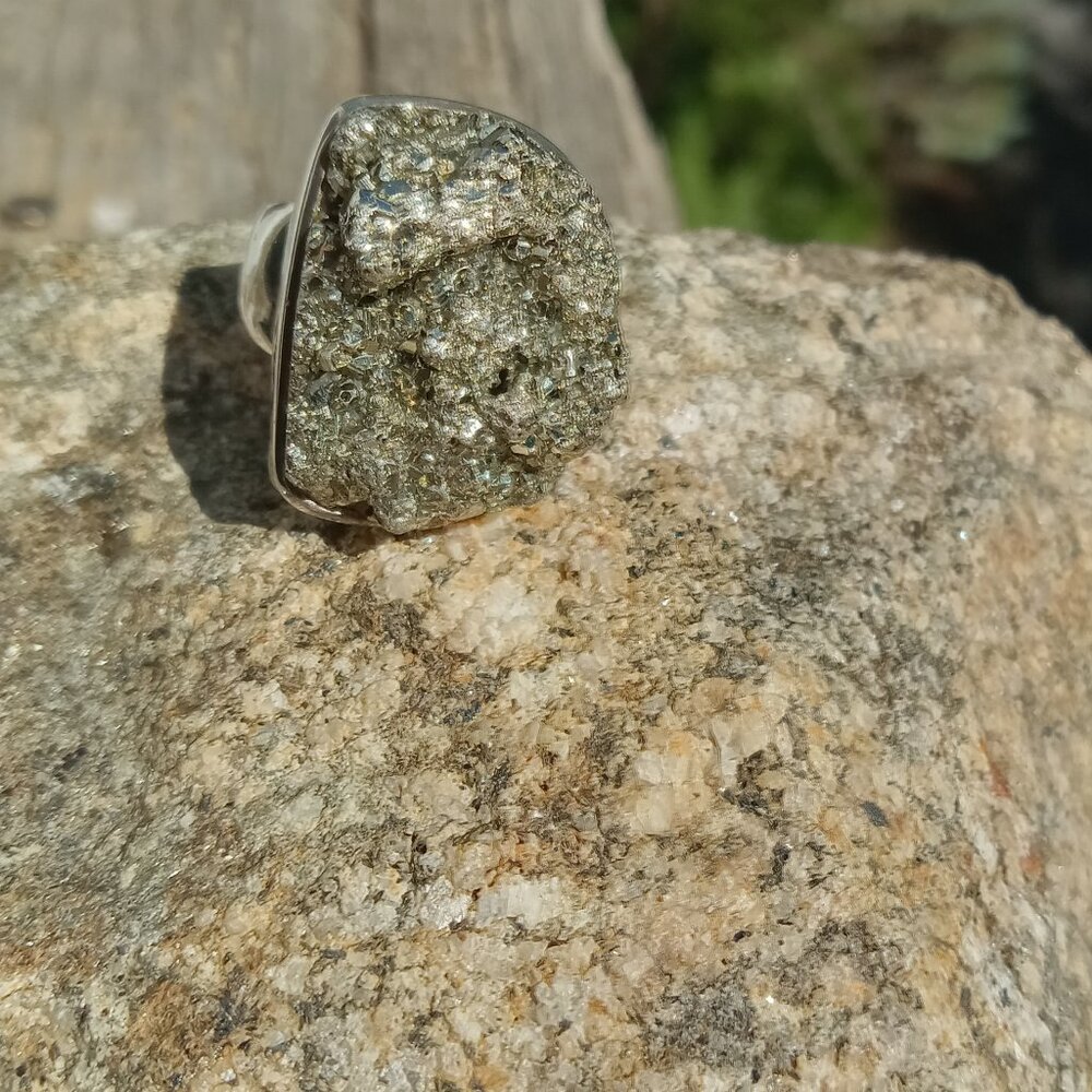 Sparkling Fool's Gold Ring in 925 Silver